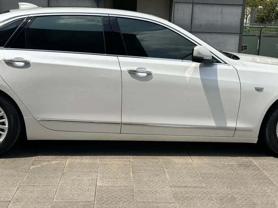 كاديلاك CT6 2021 28T إصدار محدود بطل