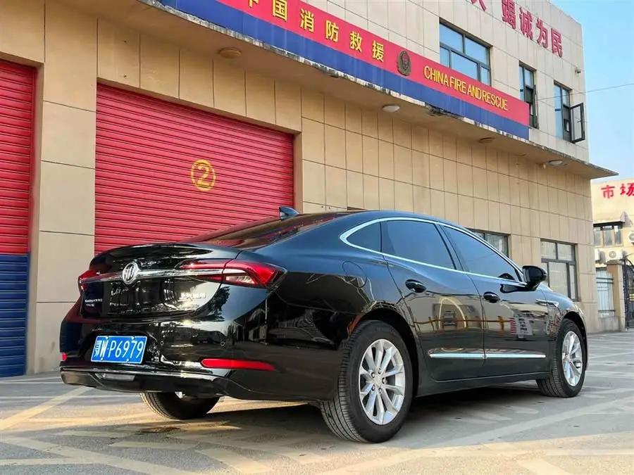 بيوك لاكروس 2022 552T الفاخرة