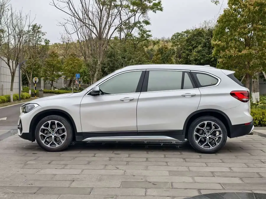 بي إم دبليو X1 2020 sDrive20Li إصدار فاخر