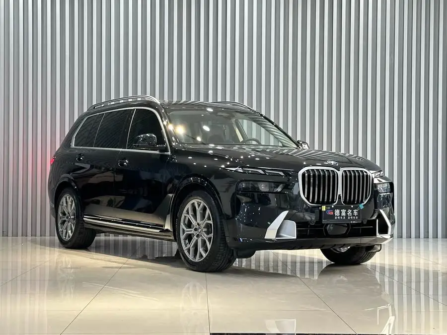 BMW X7 2023 xDrive40i Luxury Package