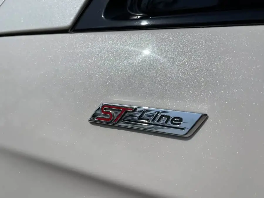 2020 Ford Edge EcoBoost 245 AWD ST-Line 7-seater