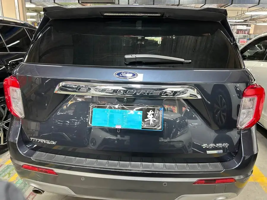 مستكشف 2020 EcoBoost 285 نسخة الاتجاه بالدفع الخلفي 7 مقاعد