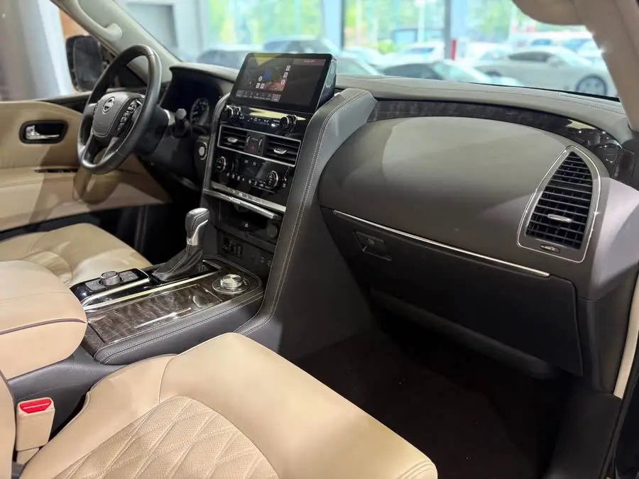 2023 نيسان أرمادا 5.6 لتر إصدار أسطول لا يقهر الرائد