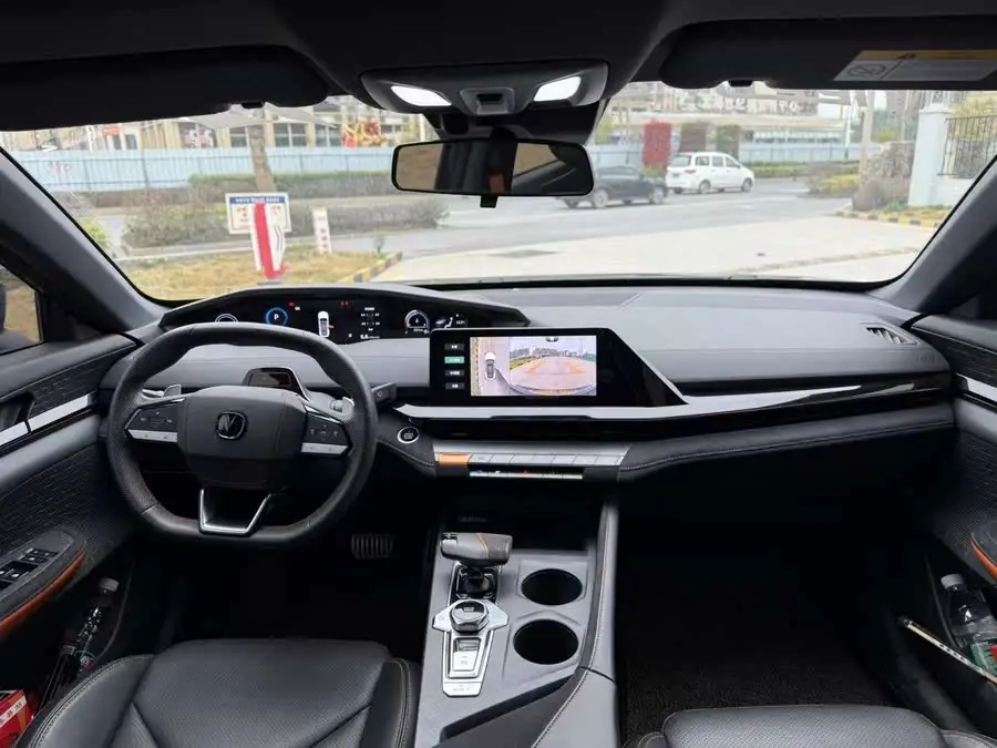 Changan UNI-V 2023 1.5T Sport Edition