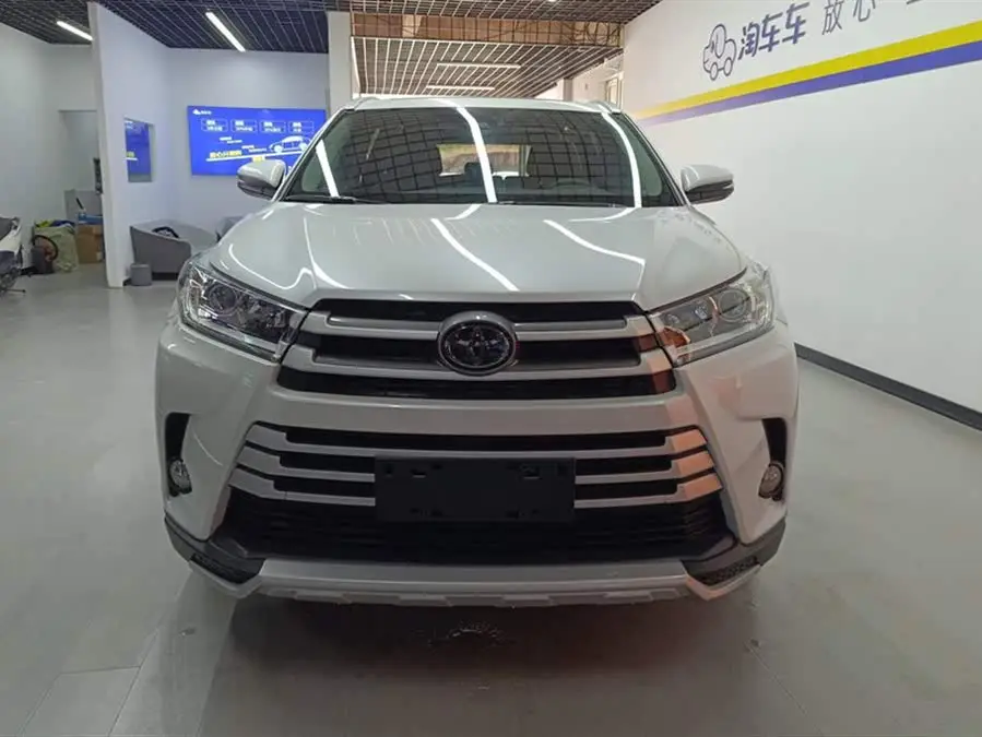 هاي لاندر 2021 2.0T دفع رباعي نسخة فاخرة 7 مقاعد