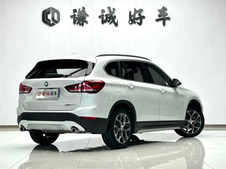 بي إم دبليو X1 2021 طراز مُحسّن sDrive20Li الحصري