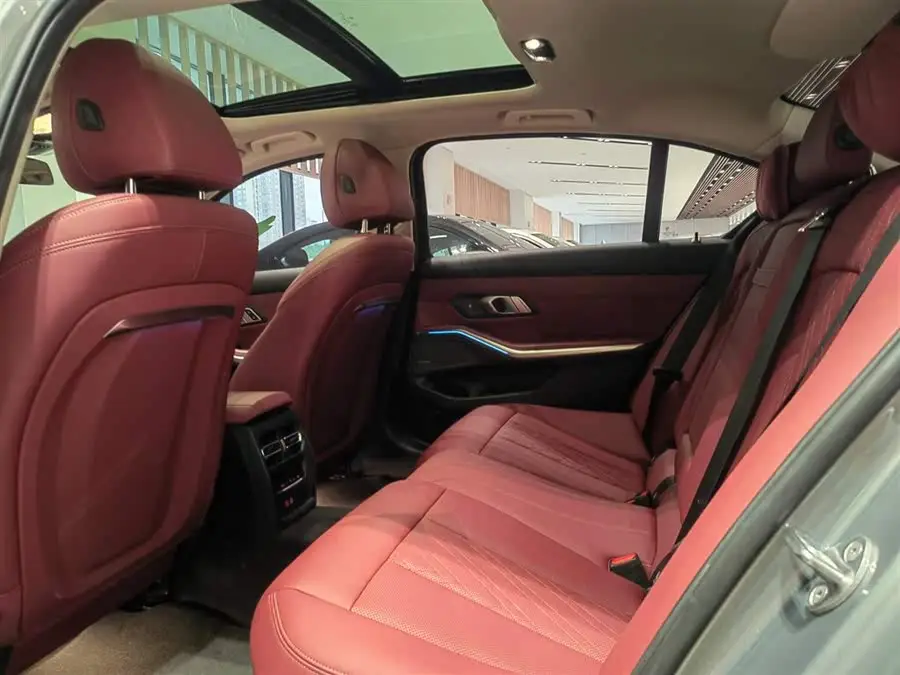 بي إم دبليو i3 2023 eDrive 40 L حزمة الليل