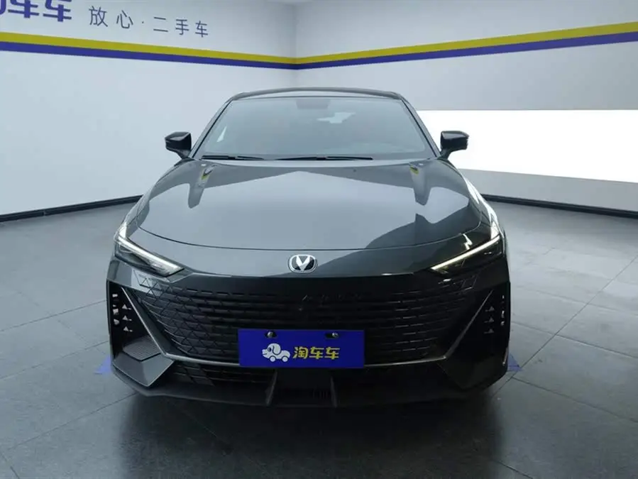 Changan UNI-V 2022 1.5T Premium