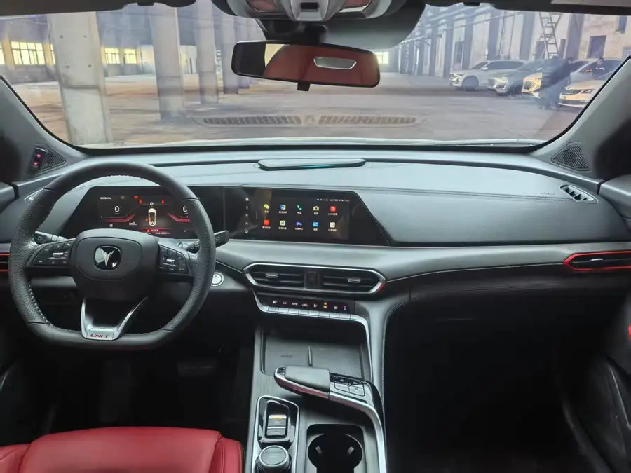 شانجان UNI-T 2020 1.5T الطراز الرائد