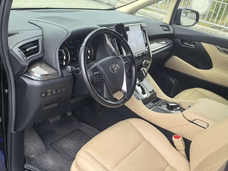 ألڤارد 2021 هايبرد 2.5 لتر إصدار بريميوم