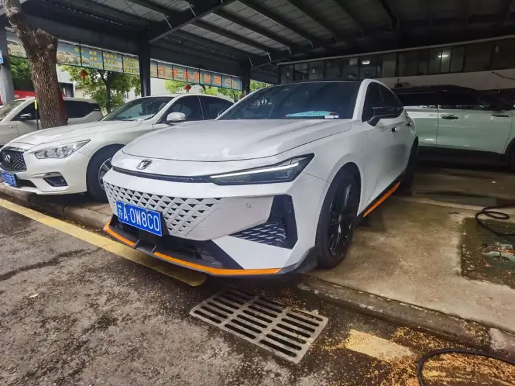 Changan UNI-V 2024 1.5T Premium Sport Model