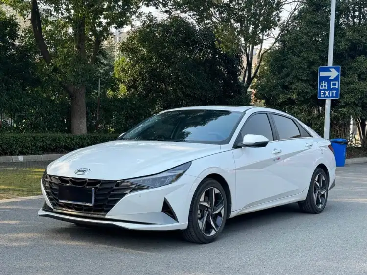 Elantra 2022 1.5L CVT LUX
