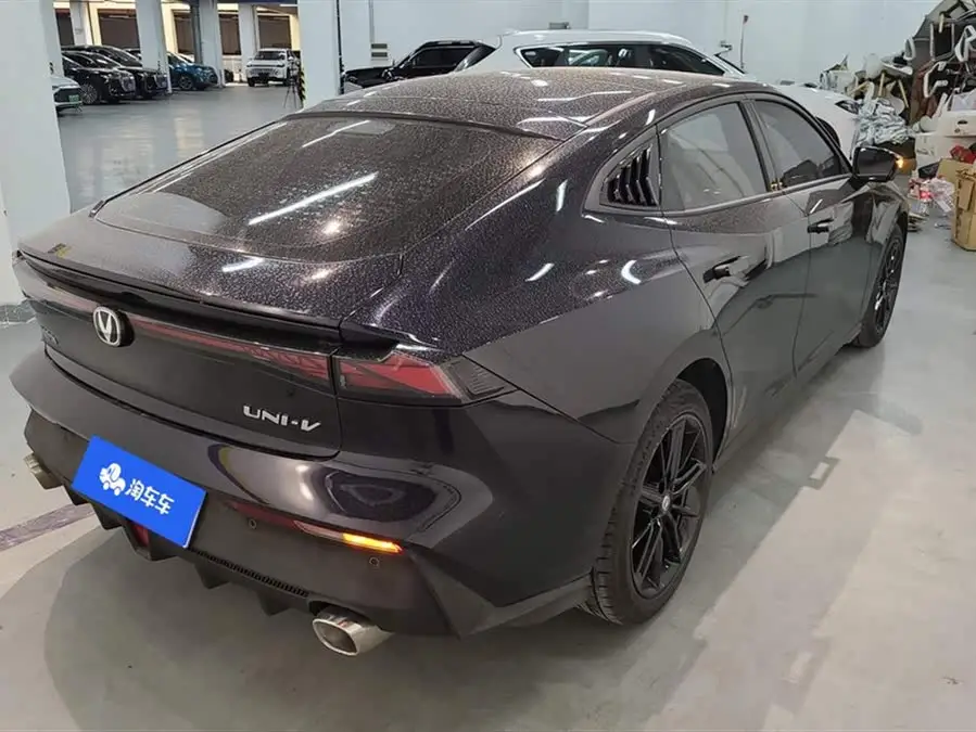 Changan UNI-V 2022 1.5T Premium