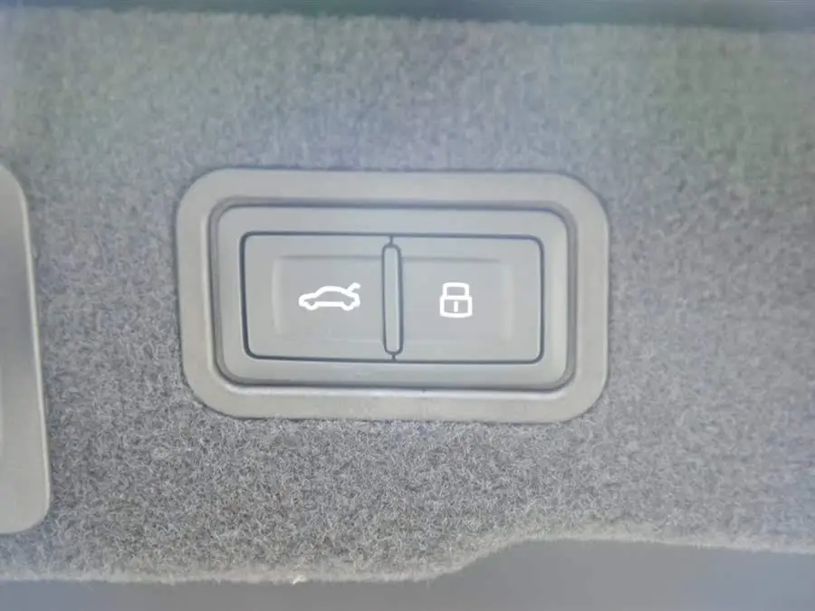 أودي A8 2024 A8L 50 TFSI quattro الفاخرة