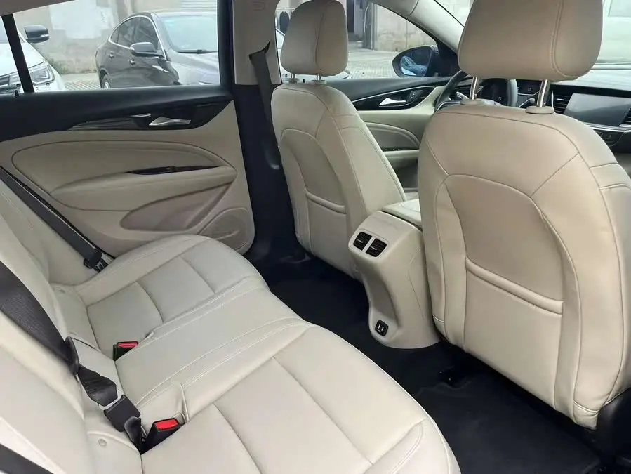 بيوك ريجال 2021 552T النخبة