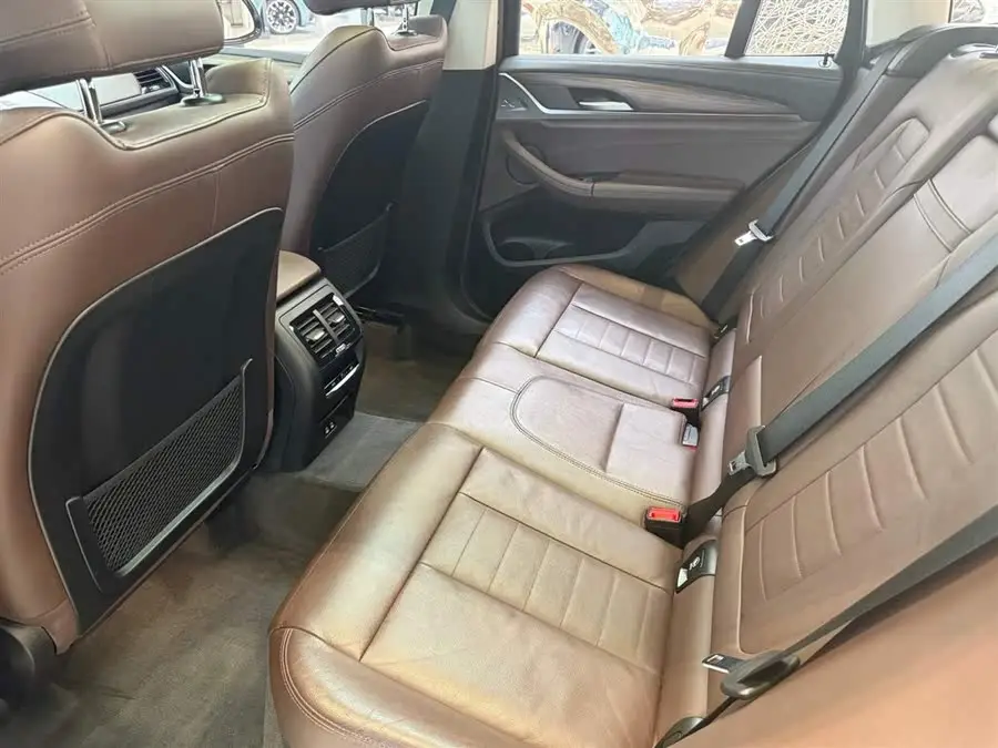 بي إم دبليو X3 2021 xDrive28i حزمة M الرياضية