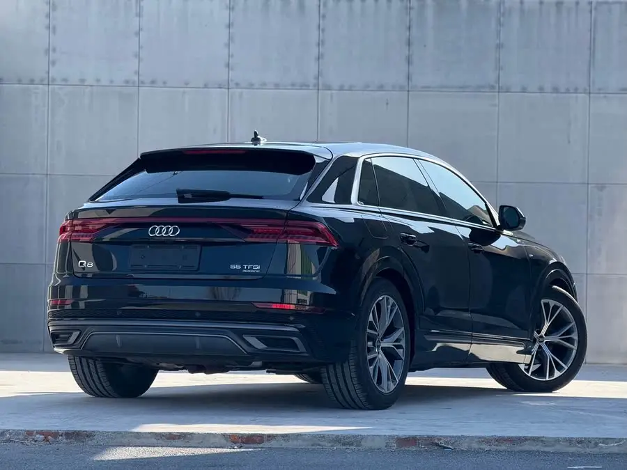 أودي Q8 2022 55 TFSI الفاخرة الديناميكية