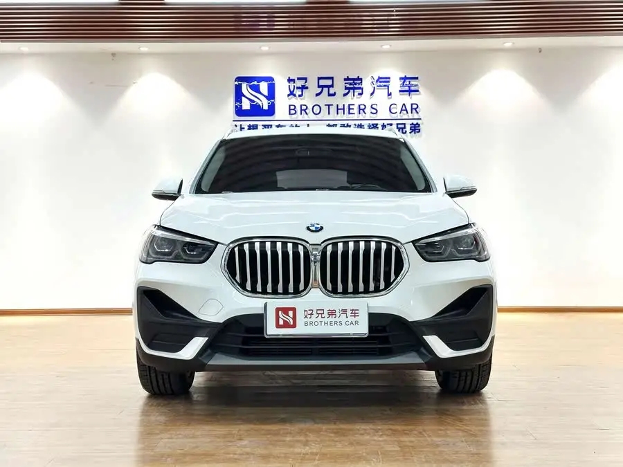 بي إم دبليو X1 2021 sDrive25Li النسخة الرائدة