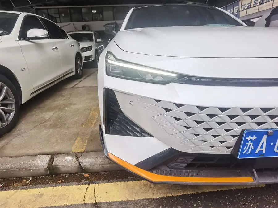 Changan UNI-V 2024 1.5T Premium Sport Model