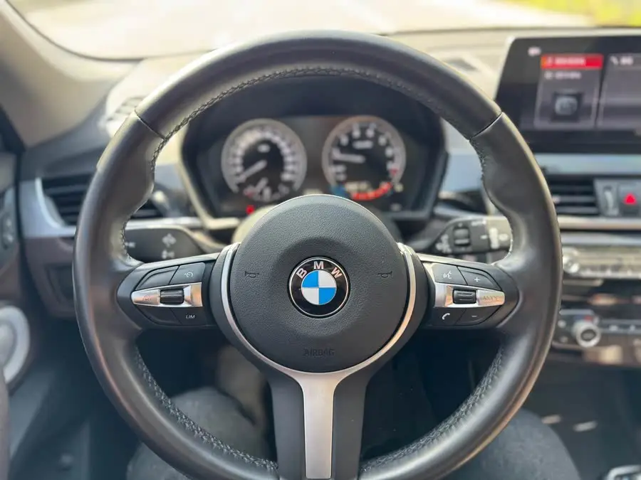 BMW X1 2021 sDrive25Li Leading Edition