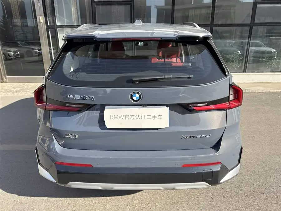 2024 بي إم دبليو X1 xDrive25Li حزمة تصميم X