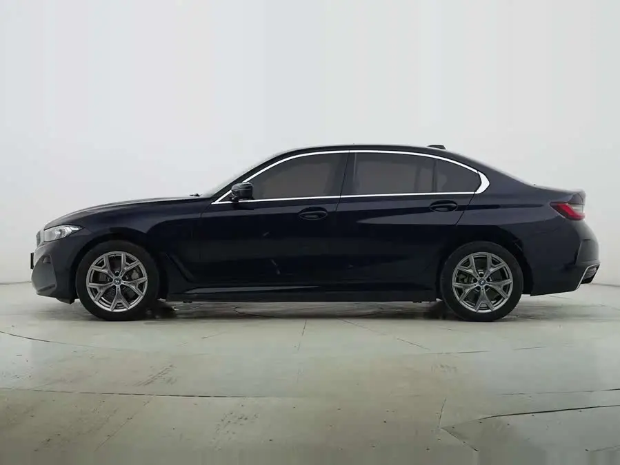 بي إم دبليو i3 2024 eDrive 35 L