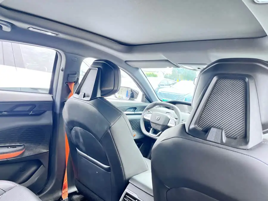 شانجان UNI-V 2022 طراز 1.5T الرياضي