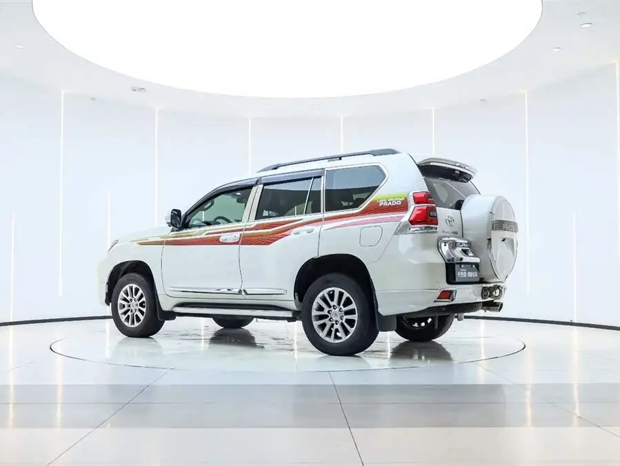 برادو 2019 3.5 لتر أوتوماتيكي TX-L فئة متميزة إطار احتياطي مثبت في الخلف