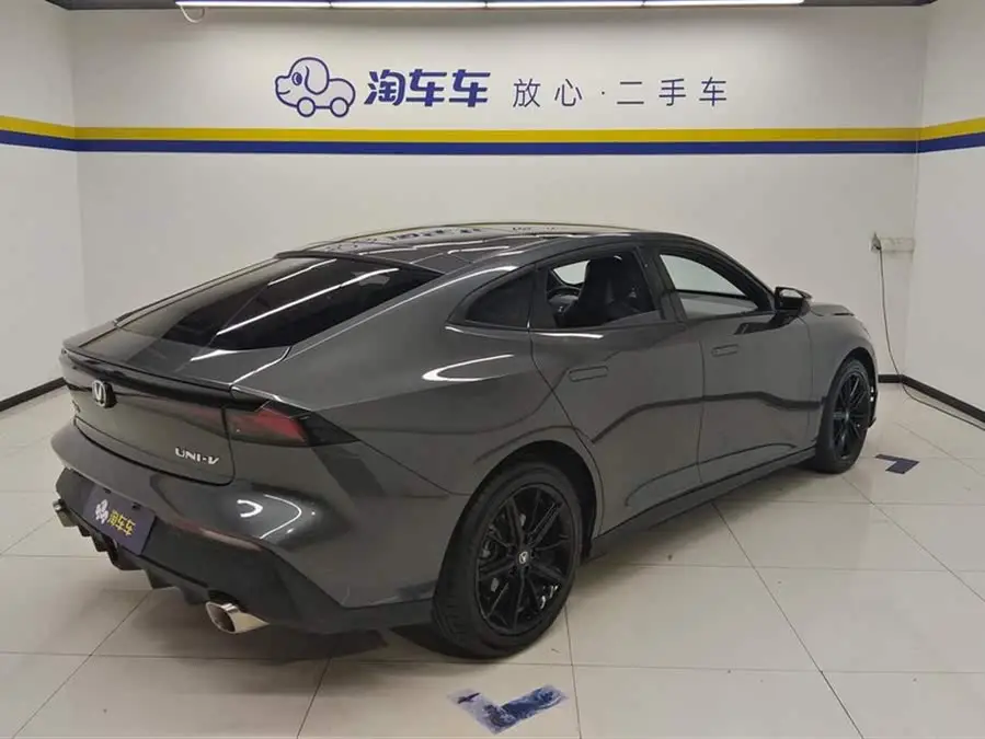 Changan UNI-V 2022 1.5T Premium