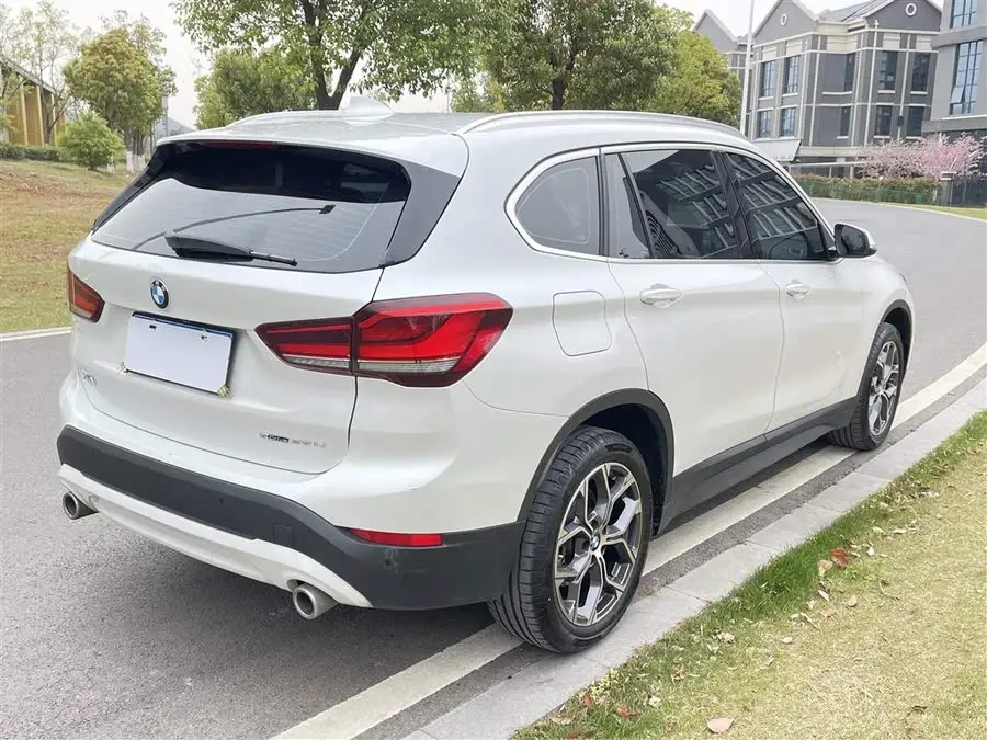 بي إم دبليو X1 2022 sDrive25Li إصدار رائد