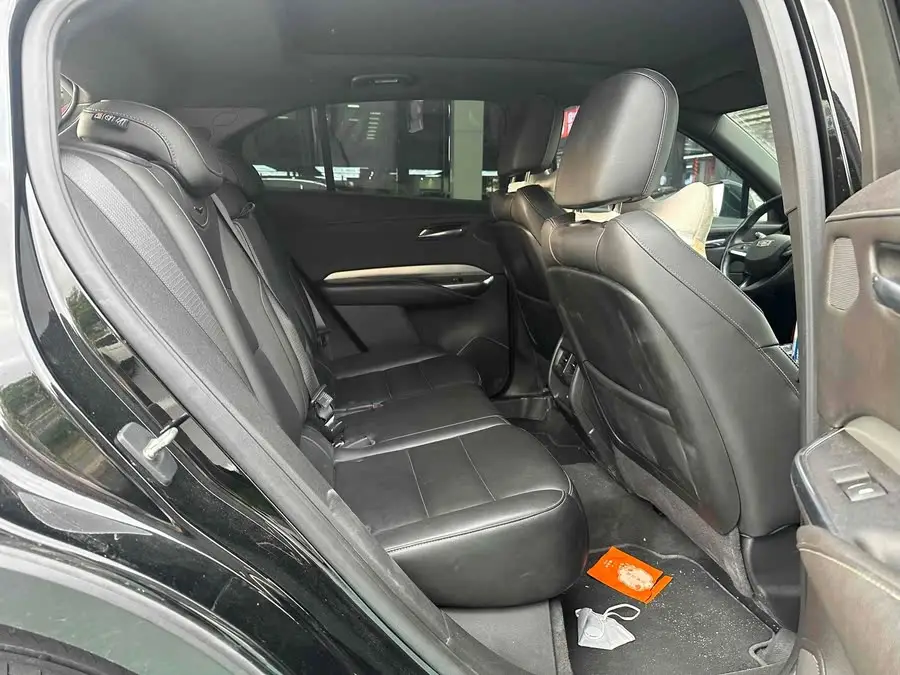 كاديلاك XT4 موديل 2020 28T دفع أمامي متميز