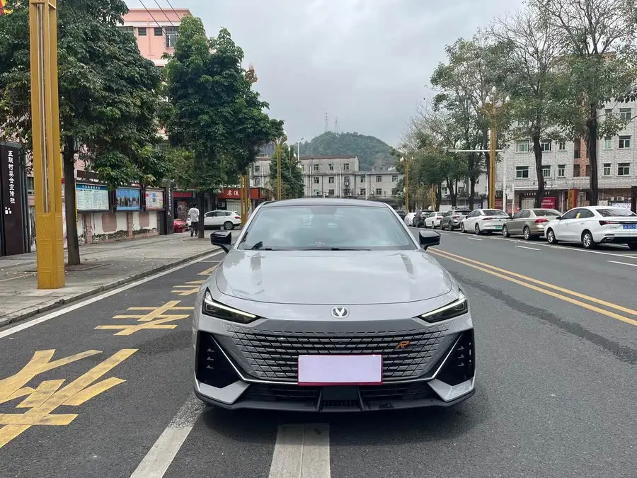 Changan UNI-V 2022 1.5T Premium