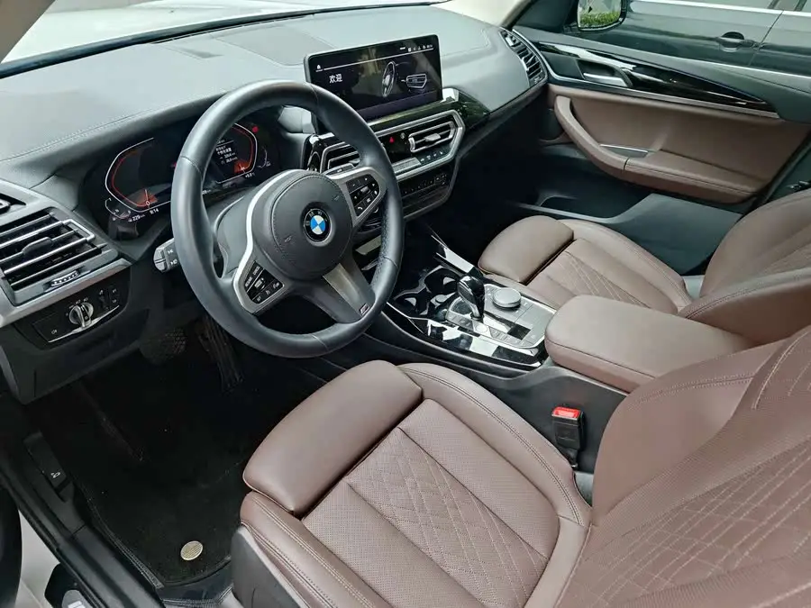 بي إم دبليو X3 2022 xDrive25i حزمة M الرياضية