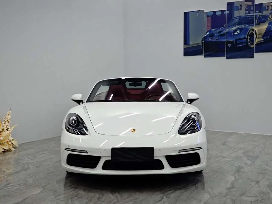 Porsche 718 2020 Model Boxster 2.0T