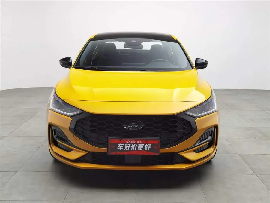 2022 فورد فوكس سيدان إيكو بوست 180 أوتوماتيكي ست لاين