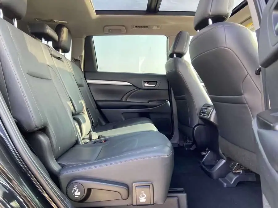 هايلاندر 2018 2.0T دفع رباعي نسخة فاخرة 7 مقاعد معيار VI