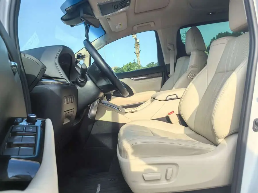 2021 ألفارد هايبرد 2.5 لتر فئة بريميوم