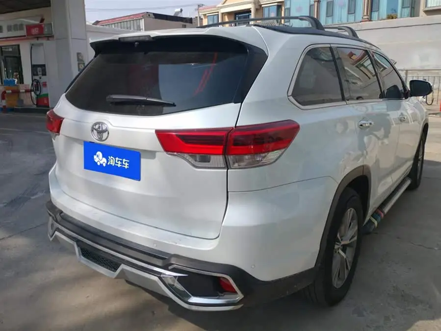 هايلاندر 2021 2.0T دفع رباعي نسخة النخبة 7 مقاعد