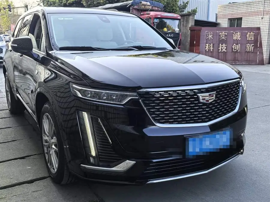 كاديلاك XT6 2022 2.0T فاخرة بسبعة مقاعد ودفع رباعي