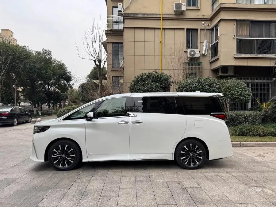 ألفارد 2024 هايبرد 2.5 لتر إصدار متميز