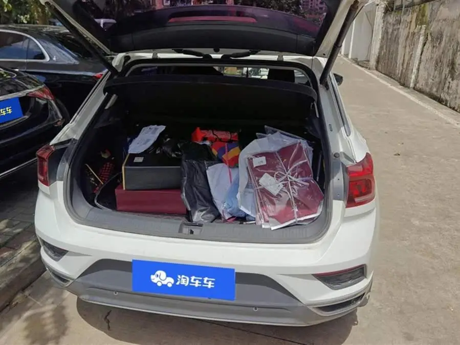 T-ROC 2020 طراز 280 TSI DSG دفع ثنائي مريح