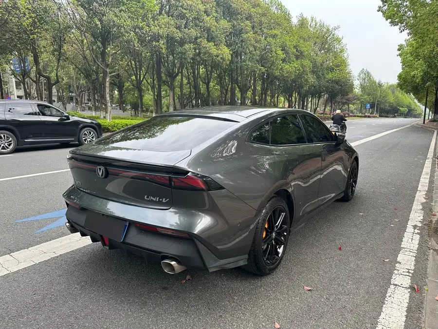 Changan UNI-V 2022 1.5T Sport Version