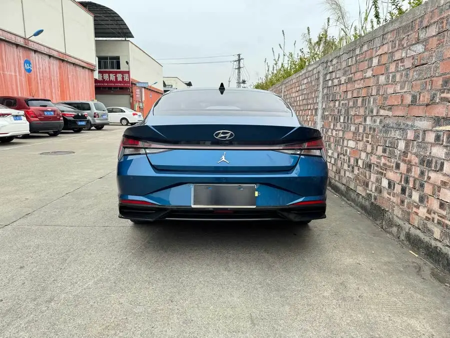 إيلانتر 2021 1.5L CVT لكس النسخة المميزة