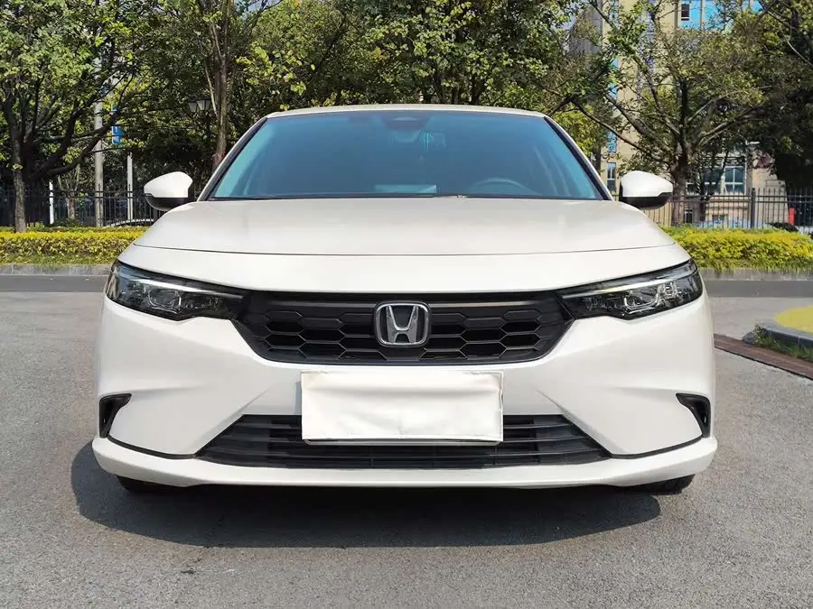 طراز إكسينغ 2022 240TURBO CVT إصدار تكنولوجي