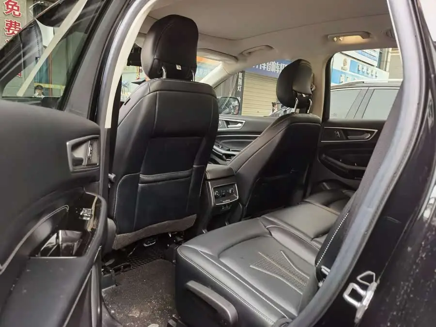 2021 Ford Edge PLUS EcoBoost 245 Two-Wheel Drive 豪锐型 7-Seater