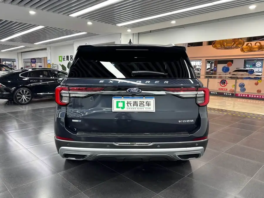 مستكشف 2023 EcoBoost 285 بنظام الدفع الرباعي Trend Plus 7 مقاعد