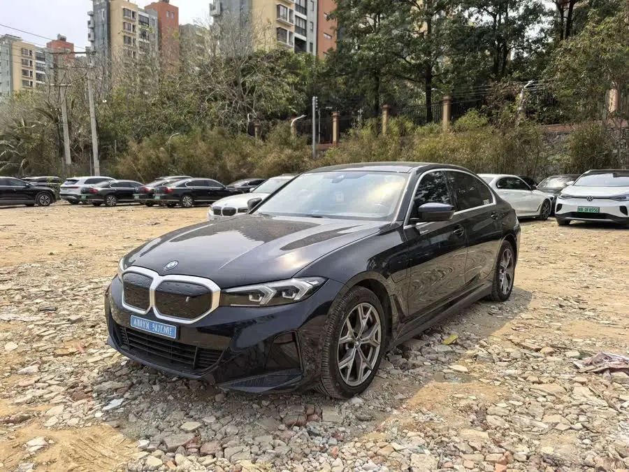 بي إم دبليو i3 2022 eDrive 35 L