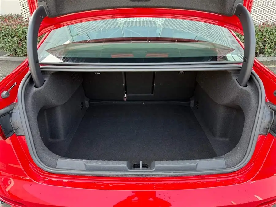 أودي A3 2022 A3L ليموزين 35 TFSI الطراز الرياضي الأنيق