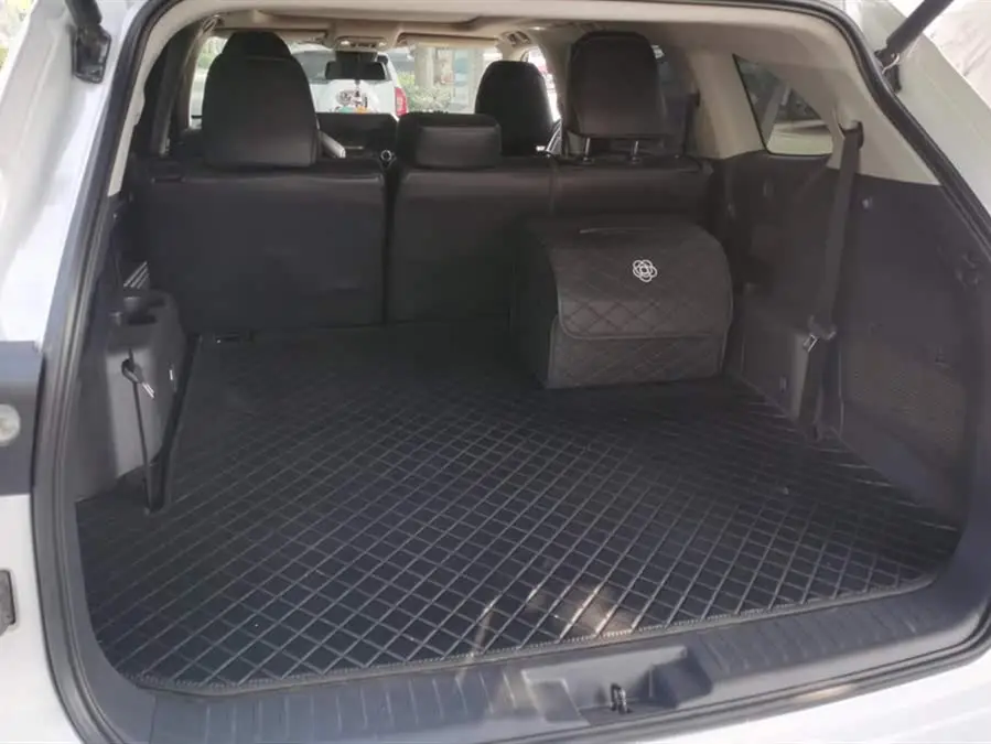 هاي لاندر 2022 380T بنظام الدفع الرباعي النسخة المتميزة 7 مقاعد