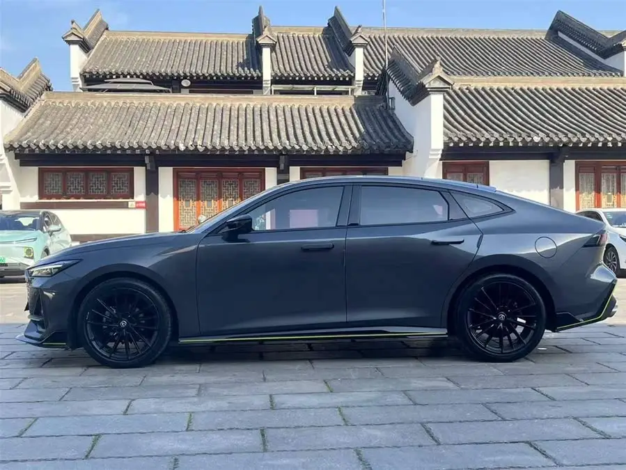 شانجان UNI-V 2023 1.5T إصدار رياضي